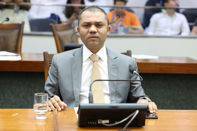 Deputado Moisemar Marinho requer implantação do curso de Ciências Contábeis na Unitins, em Palmas